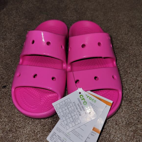 Crocs Classic Sz 3/5 Unisex Adults Slip-On Slide Sandal - Electric Pink/ New - Picture 1 of 5